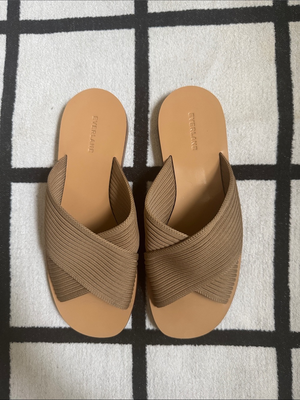 Everlane Tan Knit Crisscross Slide Sandals size 5.5